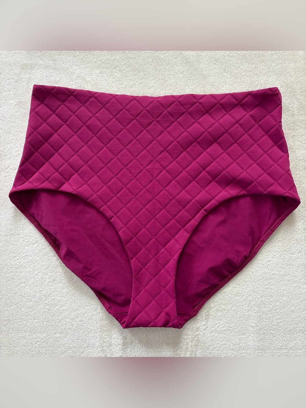 Lululemon Waterside High-Waisted Magenta Quilted Bathing Suit Bottoms 14